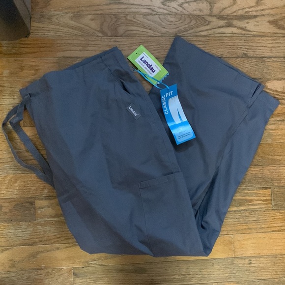 Landau scrubs 2X size - Picture 2 of 3